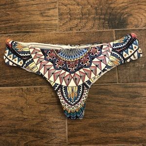 Cheeky bikini bottoms